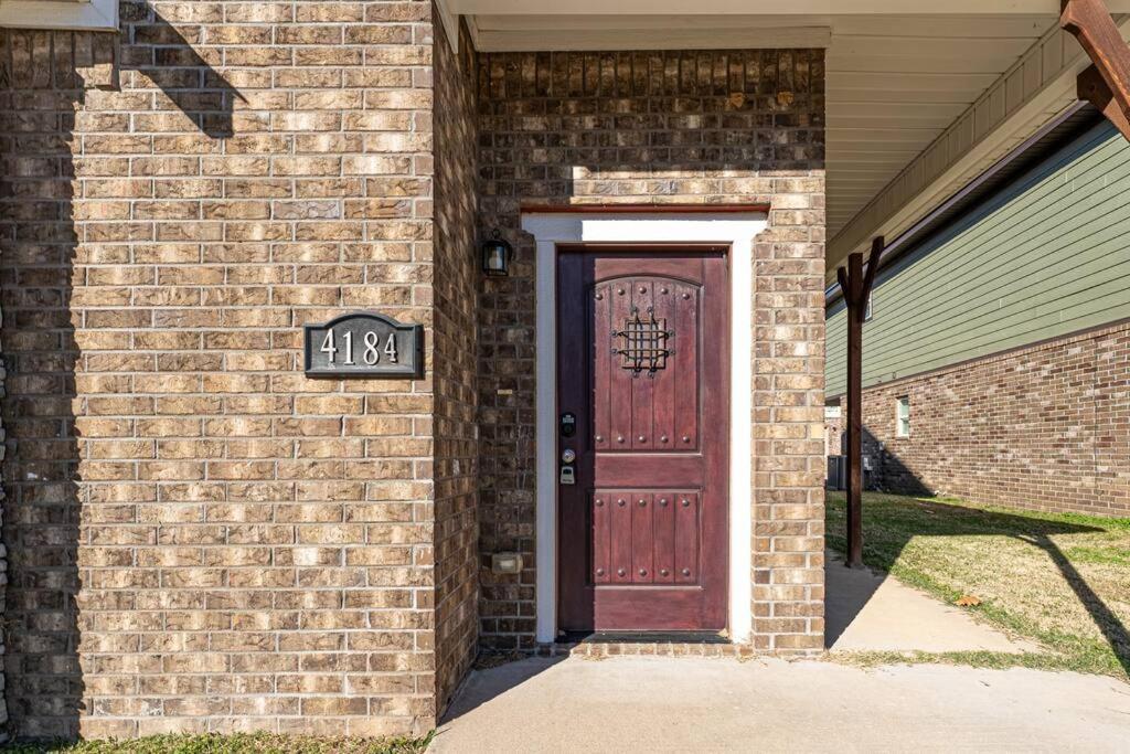 Modern Home 10 Minutes From Dickson St & U Of A Fayetteville Dış mekan fotoğraf